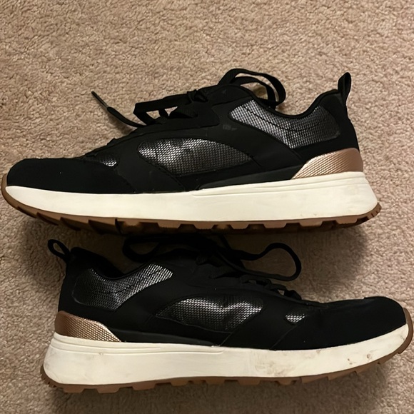 Skechers Black lace up sneakers - Picture 2 of 4